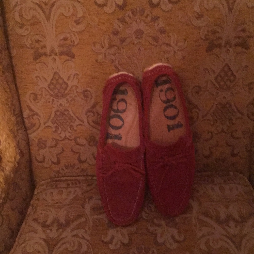 Driving sweade Mocs